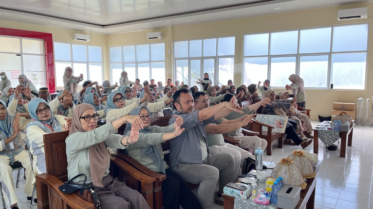 Departemen IKFR FK Unhas Gelar Pengabdian Masyarakat “Aktif Bergerak : Peran Rehabilitasi dalam Meningkatkan Kualitas Hidup Lansia”