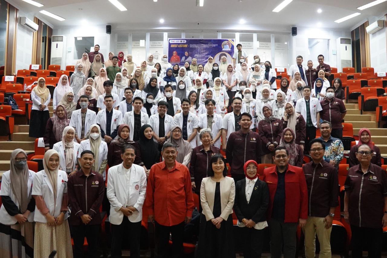 Ahli Saraf Ternama Jepang Memberikan Kuliah Tamu di Fakultas Kedokteran Universitas Hasanuddin