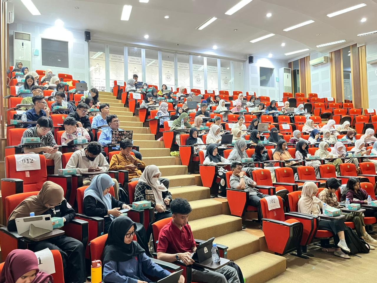Dorong Keaktifan Sejak Dini, FK Unhas Sosialisasikan MKPK bagi Mahasiswa Kedokteran Hewan