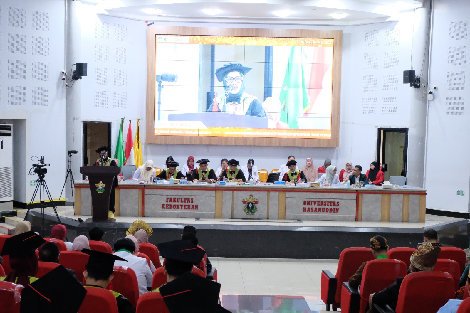 Fakultas Kedokteran Unhas Gelar Brevet PPDS, Sumpah Dokter, dan Pengambilan Janji Lulusan Mei 2026