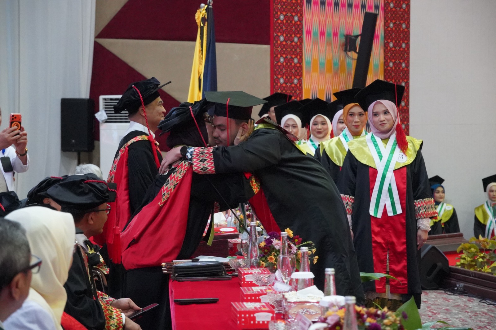 FK Unhas Gelar Penyerahan Brevet Dokter, Pengambilan Sumpah, dan Janji Sarjana Kedokteran