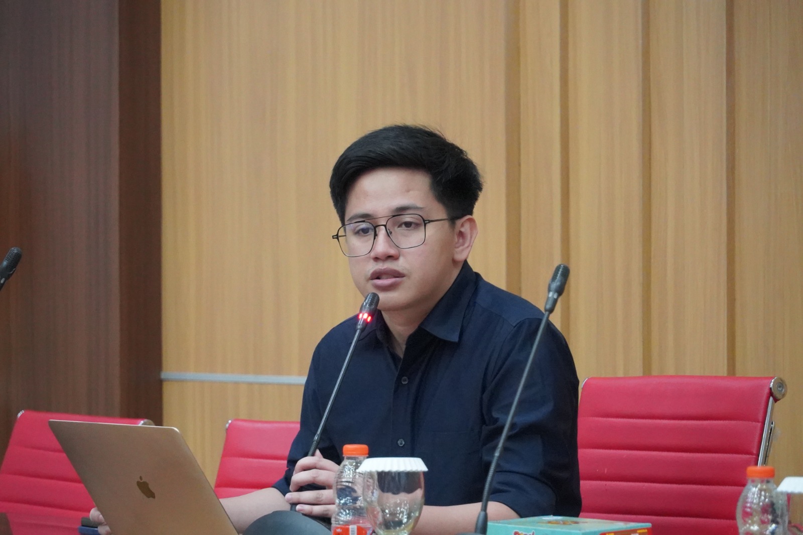 FK Unhas Gelas Kuliah Tamu Bersama Prof. Benjamin Gregg Bahas Integritas Ilmiah dalam Riset Genetik