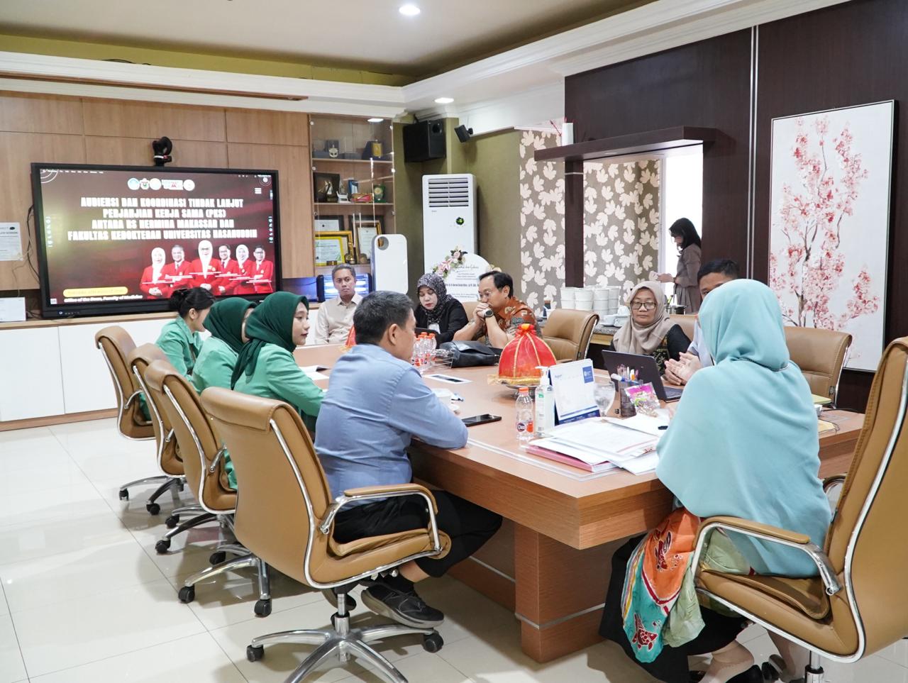 FK Unhas dan RS Hermina Makassar Bahas Tindak Lanjut Kerja Sama Bantuan Pendidikan dan Rekrutmen Dokter Spesialis