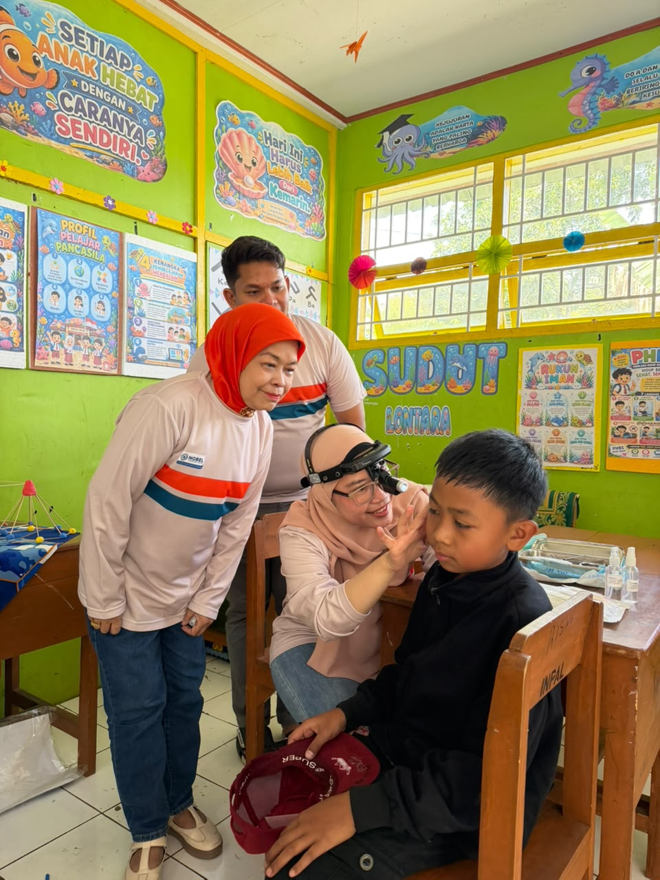 Program Studi THT-BKL FK Unhas Gelar Bakti Sosial Kesehatan Telinga bagi Siswa di Malino