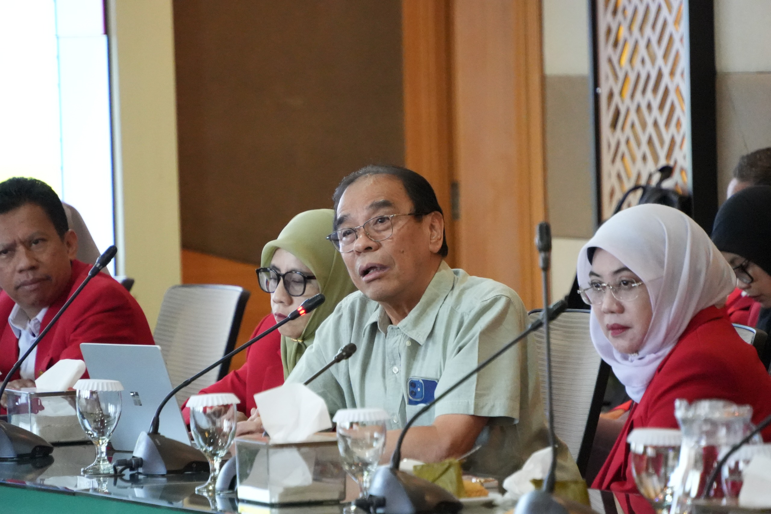 Senat FK Unhas Gelar Rapat Pleno Bahas Calon Anggota Senat Akademik Universitas dan Kenaikan Jabatan Fungsional Dosen